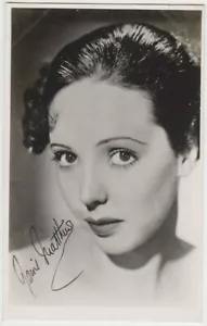 Cartolina fotografica reale Jessie Matthews anni '30 o retro semplice RPPC - rifinita? - Foto 1 di 2