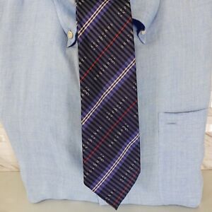 Cravate de cou homme à rayures bleues rep soie alphabet simple étroit TRONE CHANCEUX Japon