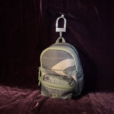 粉色迷你背包吊饰 — 第 1/4 张图片