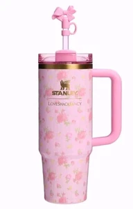 Stanley X Love Shack Fancy Quencher 30oz Becher Ibiza Sunset Pink Neu im Karton - Bild 1 von 6
