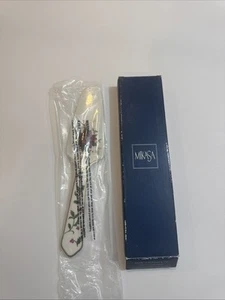 Mikasa Petite Bone China Cake Server # 328131 - Picture 1 of 12