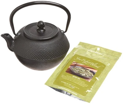 Tetera negra de hierro fundido de 40 oz con infusor de acero inoxidable | Japonesa Foto 1 de 3