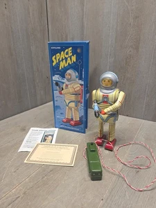 2000 Schylling Remote Control Space Man Limited Edition Beschreibung lesen! - Bild 1 von 9