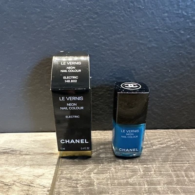 Esmalte de uñas de neón Chanel le Vernis 0,4 fl oz Foto 1 de 4