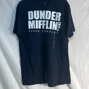 The Office -Dunder Mifflin T-shirt NWT-Large - Picture 1 of 4