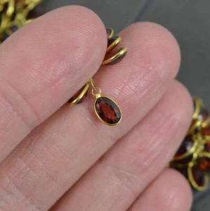 1 x Sweet 9 Carat Yellow Gold and Garnet Bezel Set Charm Pendant - Picture 1 of 1
