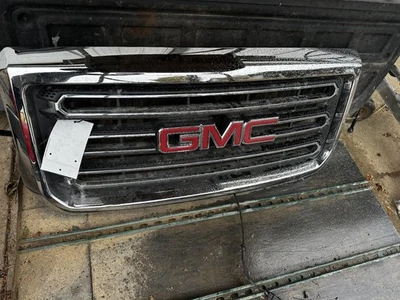 Grille Without All Terrain Package Fits 15-19 SIERRA 2500 PICKUP 2052209 - Image 1 of 4