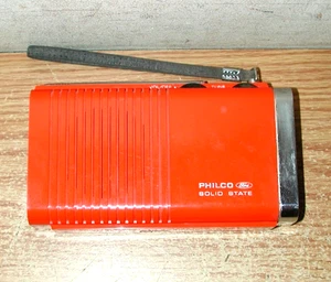 RADIO D'EPOCA PHILCO FORD STATO SOLIDO ARANCIONE AM/FM TRANSISTOR MODELLO R-131BK - Foto 1 di 12