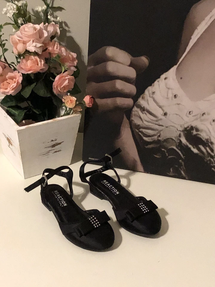 Kenneth Cole Reaction Niñas Dulce Gema Negro Zapatos de Vestir Planos - Talla 9.5 Niño Pequeño. Foto 1 de 4