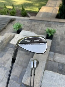 Titleist Vokey Sm8 Tour Chrome Wedge 54°10 S-Grind w/ Dynamic Gold S300 - Picture 1 of 3
