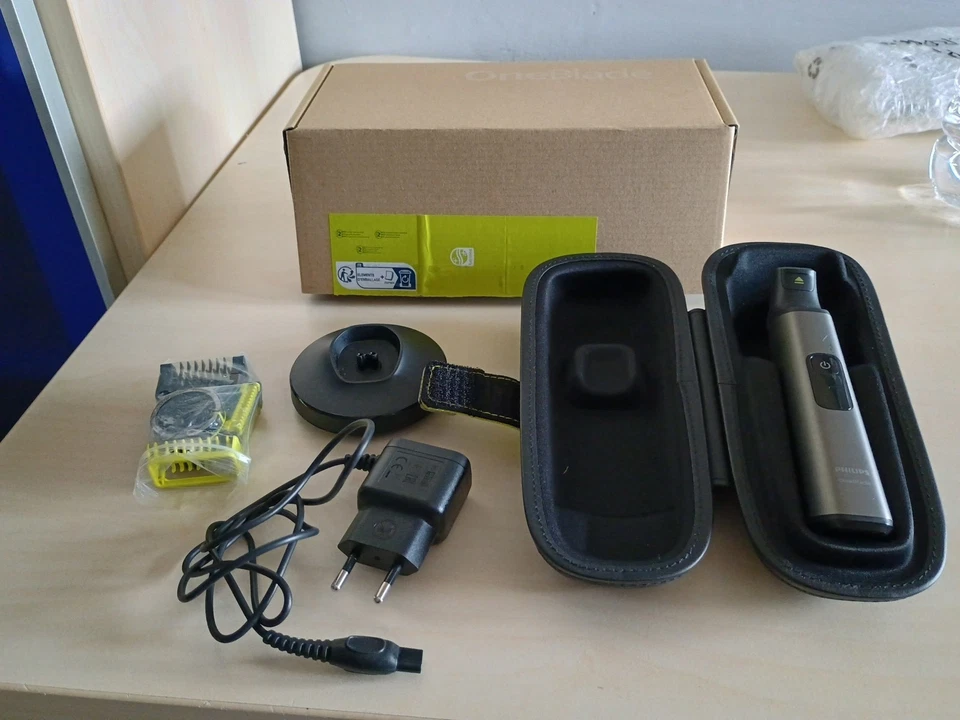 Philips One Blade PRO, QP6651/61. LAME ESCLUSE - Immagine 1 di 3