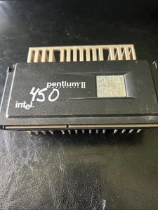 Intel Pentium 2 450Mhz SECC1 Slot1 80523PY450512PE SL2U7 - Picture 1 of 3