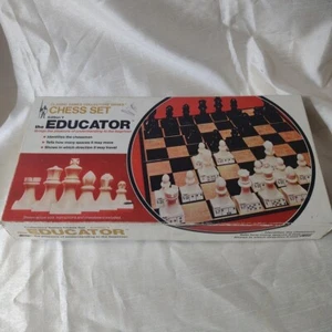 Vintage Educator Chess Set Edition V Collectors  1972  Beginners Marked Pieces - Picture 1 of 5