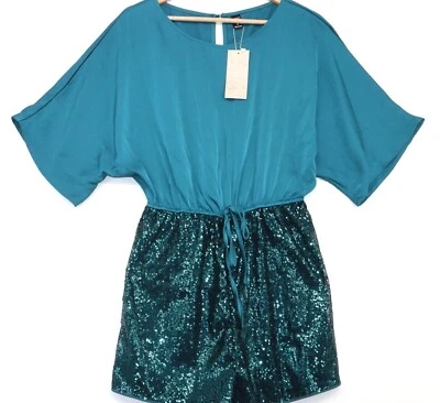 Nuevo con etiquetas Mameluco de lentejuelas rosa esmerilado verde azulado con mangas cortas Dolman y cintura atada - Talla M Foto 1 de 4