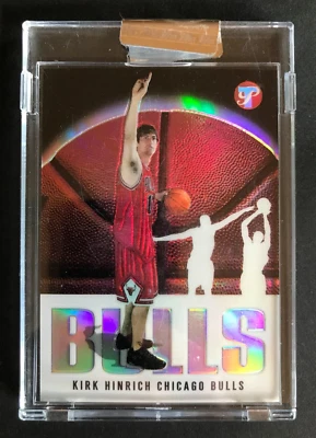 2003-04 PRÍSTINO REFRACTOR RC KIRK HINRICH ROOKIE/1999, BULLS **LOSA SELLADA** Foto 1 de 2