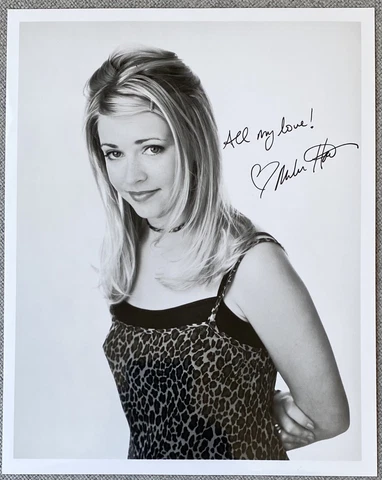 Melissa Joan Hart Signed Sabrina the Teenage Witch 8x10 Promo Press Photo Cover