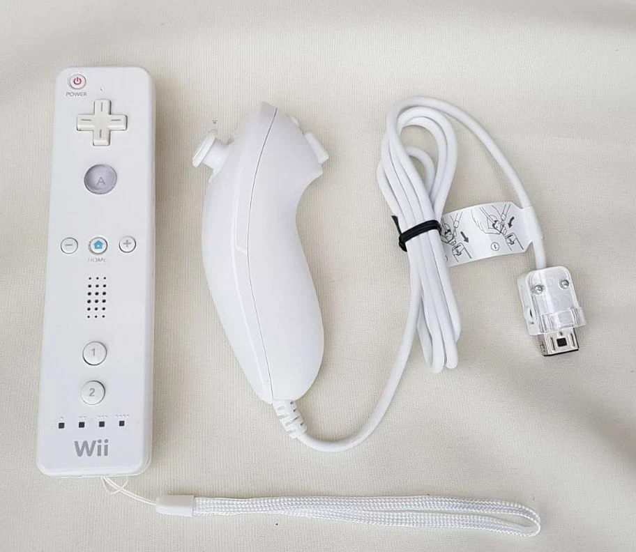 ORIGINAL Nintendo Wii&U Remote Motion Controller / Nunchuk / Leiste / Netzteil - Bild 1 von 1