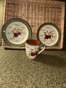 Home Interiors Apple Orchard Collctn 3 pcs incl 3.5x4" mug 8.25" bowl, 8" plate - Picture 1 of 17