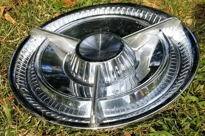 Pontiac Catalina Bonniville 1959 Safari tapacubos giratorio 1 raro convertible OEM Foto 1 de 4