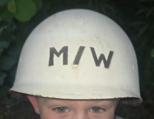 ORIGINAL Vietnam Era M1 Helmet Liner painted white marked m/w - Picture 1 of 7