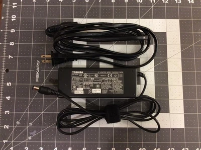 Genuine Toshiba Portege Tecra Satellite Laptop AC Power Adapter PA3283U-1ACA 15V - Image 1 of 3