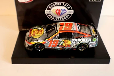 Bajo Martin Truex Jr 2023 Pro Shops Sonoma Win 1/24 Elite Foto 1 de 4