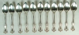 ALTES KOLONIALANHÄNGER STERLINGSILBER 11 KAFFEELÖFFEL MONOGRAMM 1895 - Bild 1 von 3