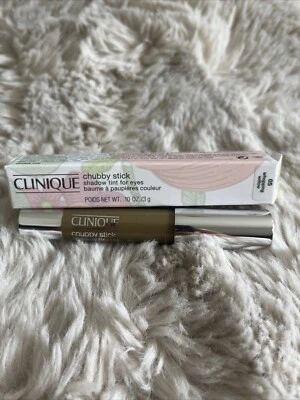 Clinique Chubby Stick Shadow Tint For Eyes (05 Whopping Willow) (.10oz) - Image 1 of 2