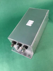 Radius Power RP 325-200-100-S EMI 3 Phasen Delta Zweistufiger Netzfilter - Bild 1 von 5