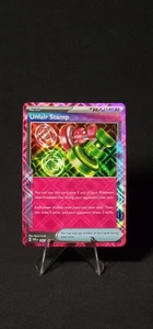 Pokemon Unfair Stamp 165/167 Sv06: Twilight Masquerade Holo casi nuevo - Imagen 1 de 2