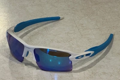 Top Quality Oakley Sunglasses w/polarized Lenses - Image 1 of 4