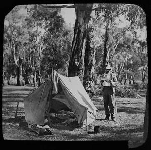 SWAGMAN OR LANDOWNER C1910 PHOTO Magic Lantern Slide AUSTRALIA / NEW ZEALAND - Picture 1 of 3