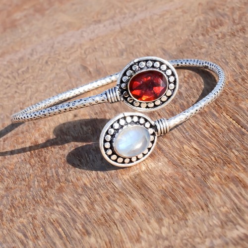 VALENTINO Bracciale in argento sterling 925 con granato sfaccettato e pietra di luna nuovi gioielli