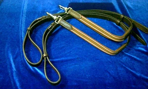 Seitenzügel, Leder mit doppelten elastischen Enden und Edelstahldruckknöpfen.. Neu. - Bild 1 von 2