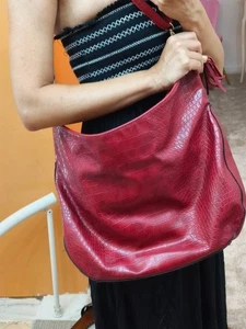 Borsa tote rossa donna ecopelle stampa coccodrillo a spalla con tasche zip - Picture 1 of 9