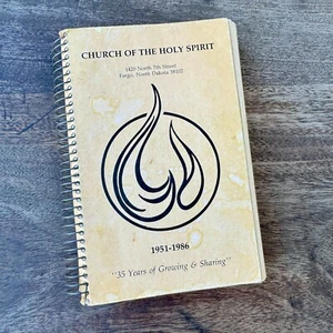 Fargo North Dakota Church of the Holy Spirit Cookbook Vintage 300+ pages - Picture 1 of 7
