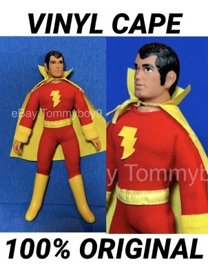 Figura de acción de colección SHAZAM CAPA DE VINILO MEGO 8" WGSH Comics Capitana Marvel Foto 1 de 4