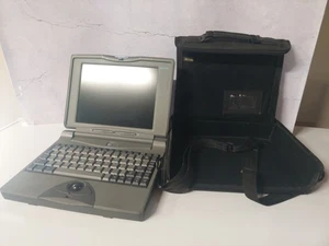 Vintage Samsung Sens 800 Laptop Computer mit Tasche für Ersatzteile/Reparatur *ohne Ladekabel - Bild 1 von 15