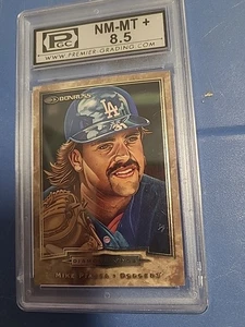 MIKE PIAZZA GRADED CARD 8.5 - Picture 1 of 5