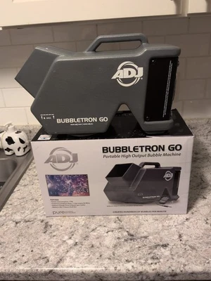 Máquina de burbujas American DJ Bubbletron Go y control remoto - ¡Funciona perfectamente! Foto 1 de 4