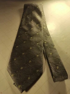 Giorgio Armani Cravatte Silver Silk Neck Tie W:3.875 L:55 - Picture 1 of 6