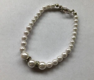 Faux Pearl & Clear Stone Bracelet White w/Silvertone Metal Lobster Claw Clasp - Picture 1 of 5