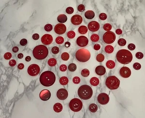 Estate Crafting Red Plastic Mixed Sewing Buttons Button Lot J-8 - Picture 1 of 13