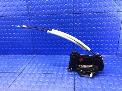 Actuador de cierre de cerradura de puerta delantera derecha OEM TOYOTA SIENNA 2015-2023 Foto 1 de 4