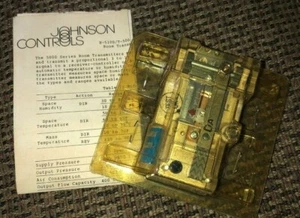 JOHNSON CONTROLS T-5002-202 Pneumatic Thermostat - Picture 1 of 8