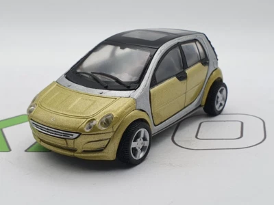 Smart Fourfour New Ray 1/43 - Immagine 1 di 3