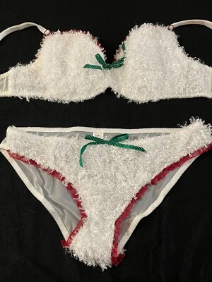 RARE Vtg FLUFFY/Plush Panty Bra Small 34 Lot FREDERICKS of HOLLYWOOD XMAS White - Image 1 of 4