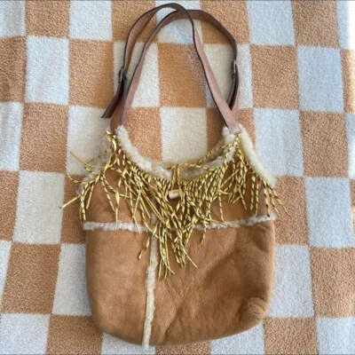 SCULLY FURRY UGG 钱包 冬季 肩包 托特包 钱包 — 第 1/4 张图片