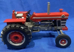 1:16 Massey Ferguson 1130 Die Cast Tractor “Classic Series” SpecCast - Picture 1 of 11