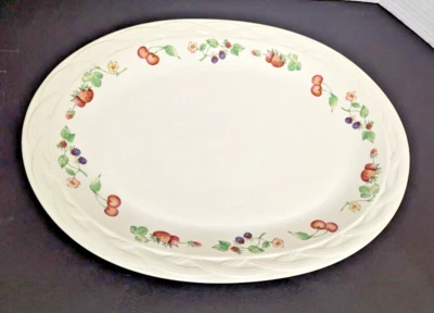 Vintage Pfaltzgraff Dinnerware Serving Platter Strawberry Cherry Berry Basket - Image 1 of 4